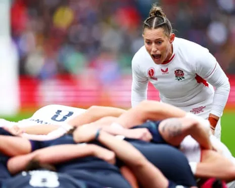 Roll Over: Mo Hunt on Red Roses Heartbreak That Left a Scar